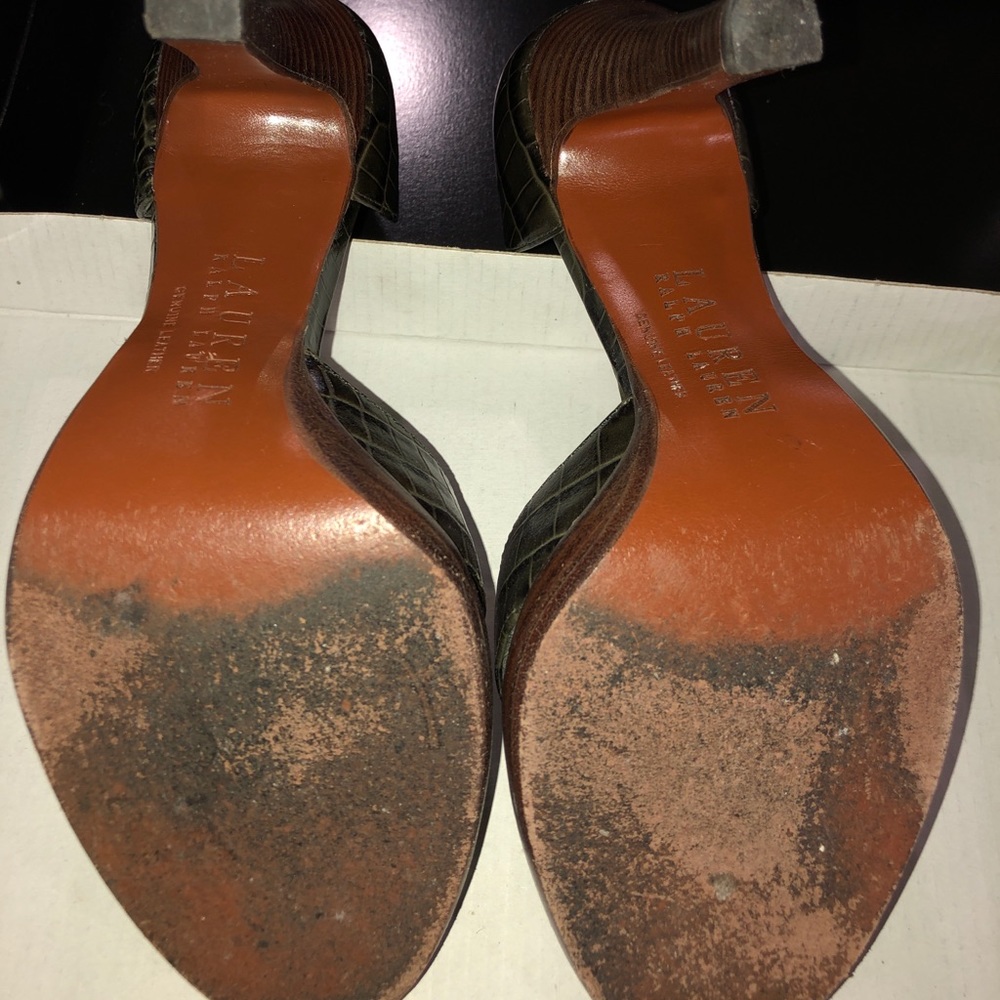 Ralph by Ralph Lauren Green Snakeskin heels. - Picture 6 of 6